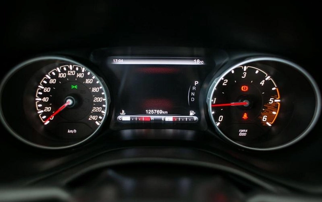 imagem-https://www.socarrao.com.br/sc-vehicle-images-prod/3906921/1789667283776-8485107_15_B_73eb8b185d.jpeg