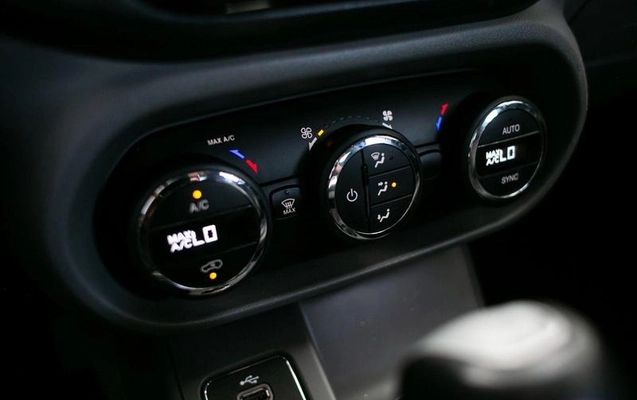 imagem-https://www.socarrao.com.br/sc-vehicle-images-prod/3906921/1789667283791-8485107_18_B_82ee7dfc33.jpeg