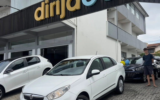 imagem-https://www.socarrao.com.br/sc-vehicle-images-prod/3907058/1789650289372-1773f619-a4b1-4bac-9f8d-80cc663daa9d.jpeg