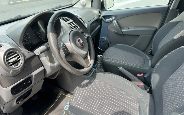 imagem-https://www.socarrao.com.br/sc-vehicle-images-prod/3907058/1789650289384-bd5cf481-5fd5-4523-9959-88c7718ed2a9.jpeg