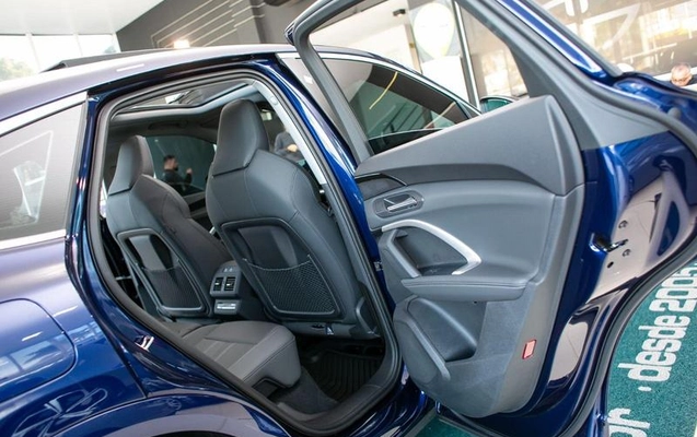 imagem-https://www.socarrao.com.br/sc-vehicle-images-prod/3907248/1789667289412-8485174_14_B_eb4dde8123.jpeg