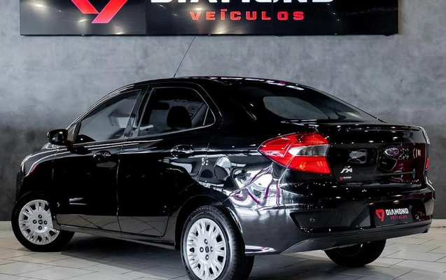 imagem-https://www.socarrao.com.br/sc-vehicle-images-prod/3907307/1789650809626-8485049_14_B_e6b7a36a47.jpeg