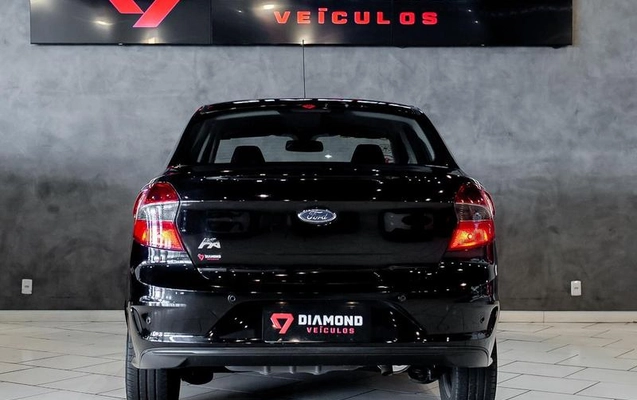imagem-https://www.socarrao.com.br/sc-vehicle-images-prod/3907307/1789650809627-8485049_9_B_4cb4831e47.jpeg