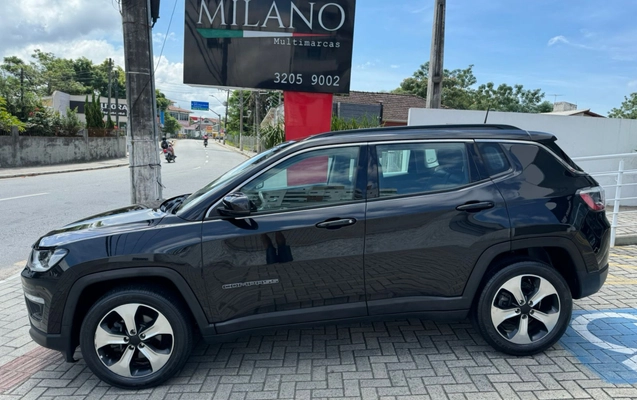 imagem-https://www.socarrao.com.br/sc-vehicle-images-prod/3907344/1789650871689-003_ff46ce1a22422ae846f5433c37047e51.jpeg