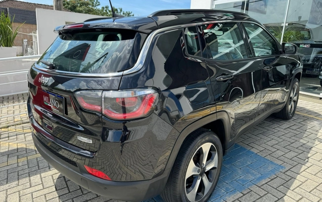 imagem-https://www.socarrao.com.br/sc-vehicle-images-prod/3907344/1789650871694-003_68e182882a4040205d401c59e642e97f.jpeg