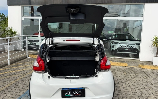 imagem-https://www.socarrao.com.br/sc-vehicle-images-prod/3907375/1789650897356-003_9de7ca2ceffd64e412e7943a80b78424.jpeg