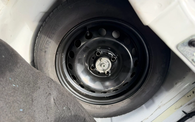imagem-https://www.socarrao.com.br/sc-vehicle-images-prod/3907375/1789650897361-003_23eddc1a0ff21864caf8ad78b48f447f.jpeg