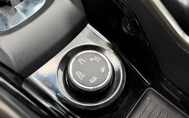 imagem-https://www.socarrao.com.br/sc-vehicle-images-prod/3907393/1789650917621-003_b19b60f887b6d549c08674ef054f431f.jpeg