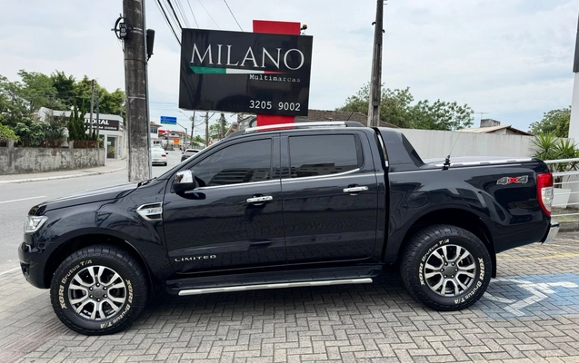 imagem-https://www.socarrao.com.br/sc-vehicle-images-prod/3907396/1789650926061-003_dba7355caa8493d9562231ed526713be.jpeg