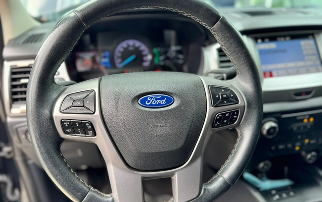 imagem-https://www.socarrao.com.br/sc-vehicle-images-prod/3907396/1789650926079-003_12bca42c6e2027a59ee60203e4dce190.jpeg
