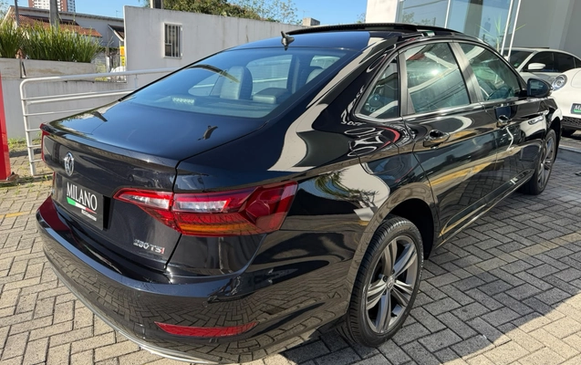 imagem-https://www.socarrao.com.br/sc-vehicle-images-prod/3907398/1789650935491-003_697ccf8a771e773b291d8d00850874a3.jpeg