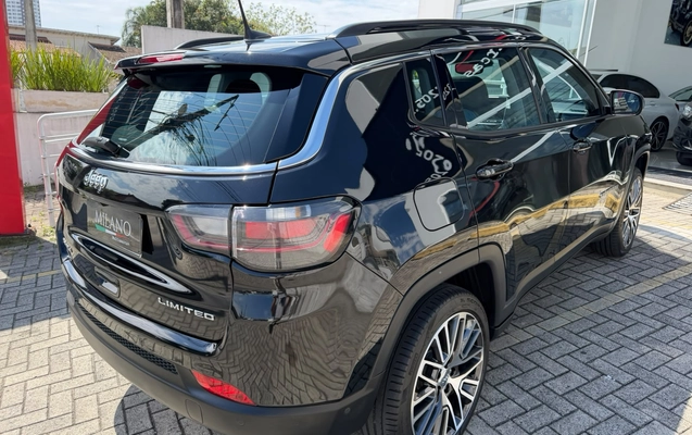 imagem-https://www.socarrao.com.br/sc-vehicle-images-prod/3907404/1789650940674-003_49cb9e4595f4d0951a5ac567e577aed1.jpeg