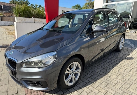 Bmw 220i 2018 Cinza — foto 1 de 3