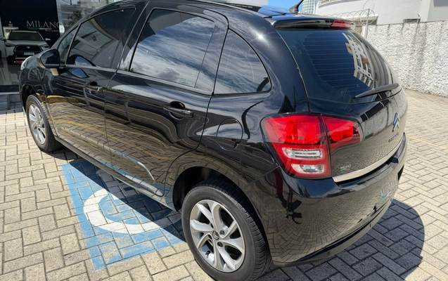 imagem-https://www.socarrao.com.br/sc-vehicle-images-prod/3907427/1789650974887-003_944124b3f4eb8d12e83edb39375f34c8.jpeg