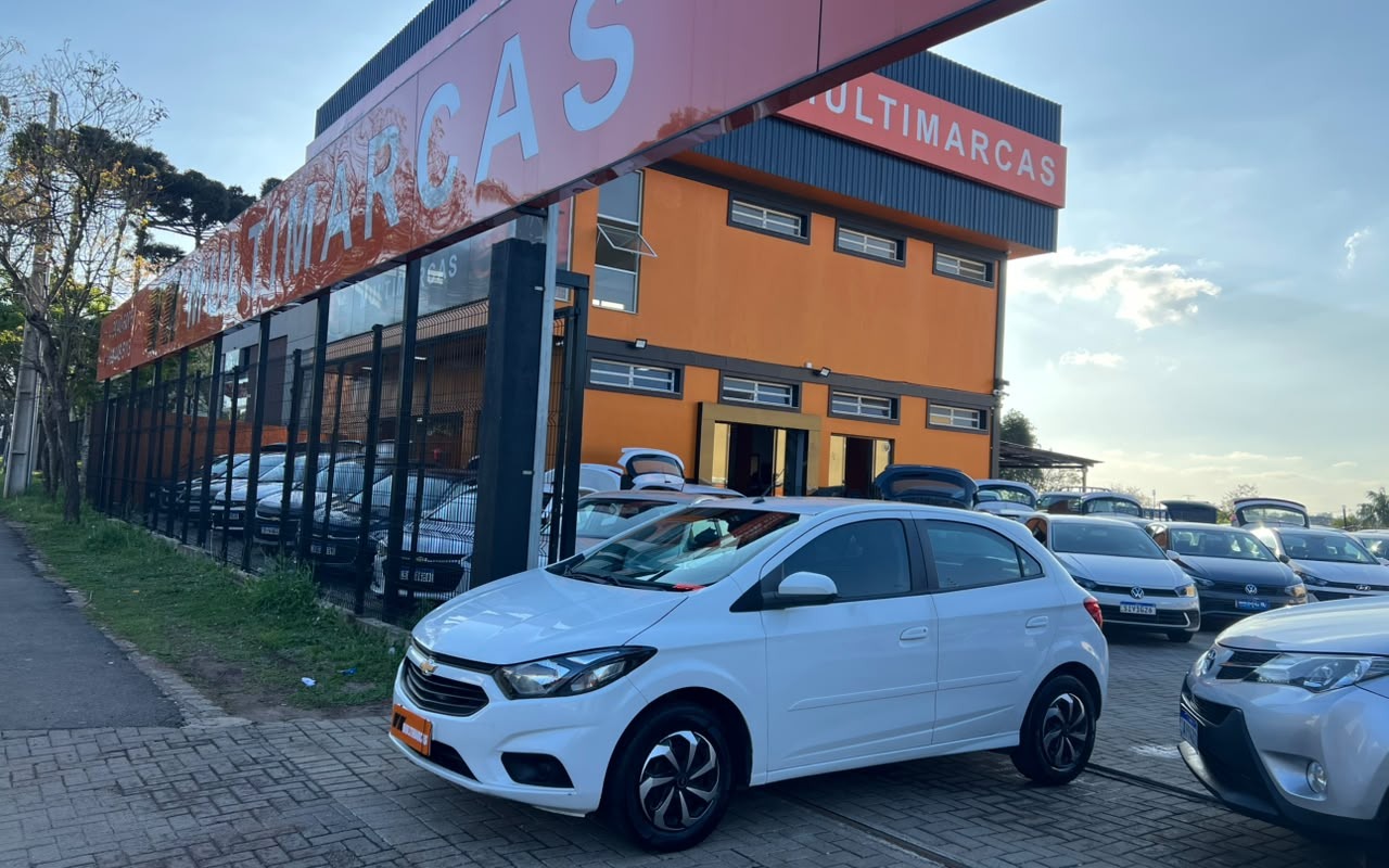 Chevrolet Onix 2017 Branco — foto 1 de 3