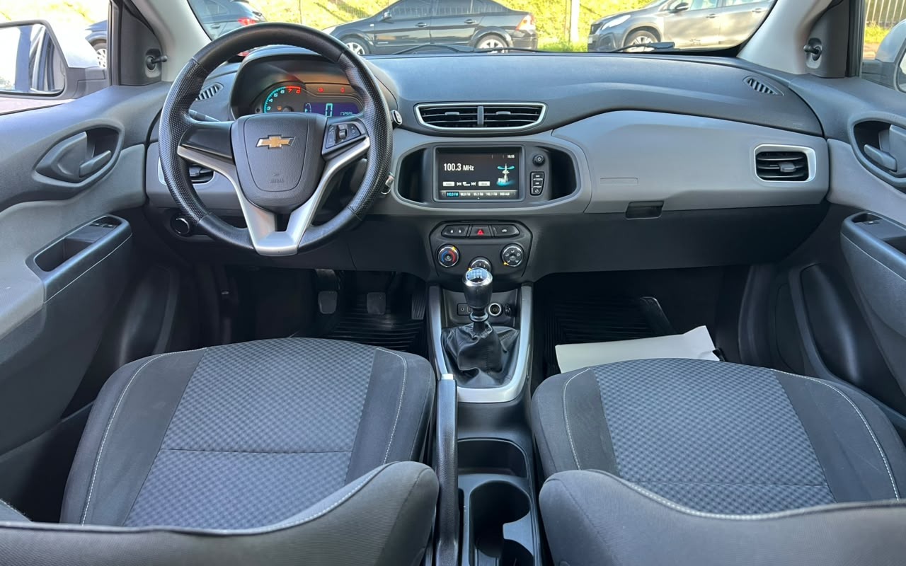 imagem-https://www.socarrao.com.br/sc-vehicle-images-prod/3907503/1789651071323-V2hhdHNBcHAgSW1hZ2UgMjAyNi0wOS0xNiBhdCAxNy4wNC40OSAoNCkuanBlZw.jpeg
