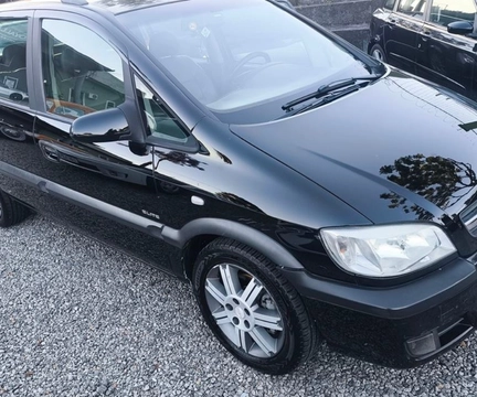 Chevrolet Zafira 2012 Preto — foto 1 de 3