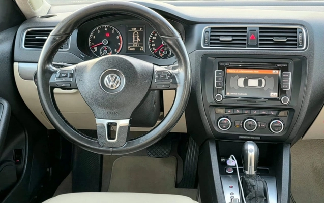 imagem-https://www.socarrao.com.br/sc-vehicle-images-prod/3907882/1789651809541-dsINICJgVeamJKS7ZzUwYgufMpYIO5AZ.jpg