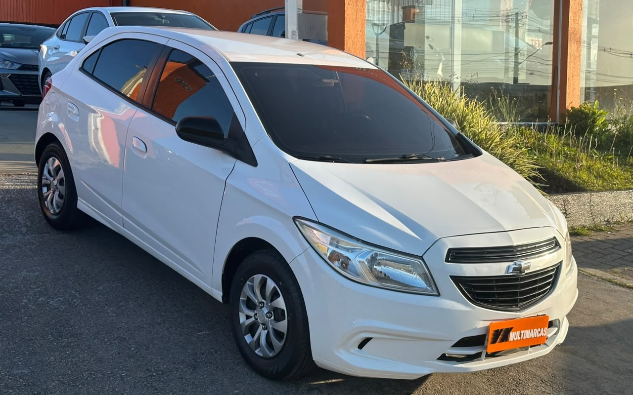imagem-https://www.socarrao.com.br/sc-vehicle-images-prod/3908054/1789652165828-V2hhdHNBcHAgSW1hZ2UgMjAyNi0wOS0xNiBhdCAxNy40Ny40MS5qcGVn.jpeg