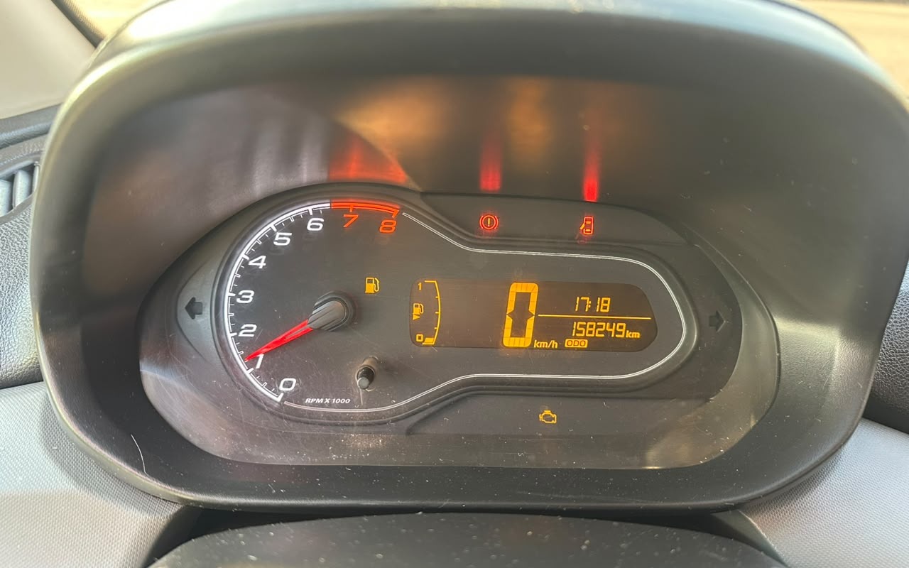 imagem-https://www.socarrao.com.br/sc-vehicle-images-prod/3908054/1789652165895-V2hhdHNBcHAgSW1hZ2UgMjAyNi0wOS0xNiBhdCAxNy40Ny40Ny5qcGVn.jpeg