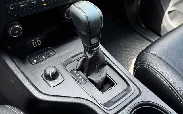 imagem-https://www.socarrao.com.br/sc-vehicle-images-prod/3908062/1789652219484-1_121117.jpg