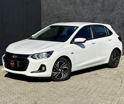 Chevrolet Onix 2024 Branco — foto 1 de 3