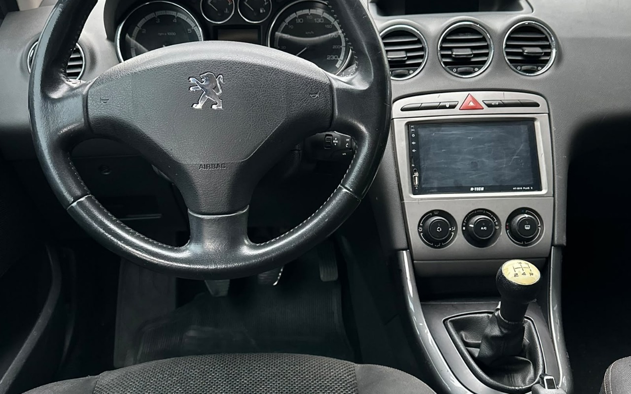 imagem-https://www.socarrao.com.br/sc-vehicle-images-prod/3908097/1789738479947-NjE2NDI5NzAtYmRlNy00Y2Q1LThiZWUtOTk2MGZjOGIxOThkLmpwZw.jpg
