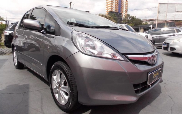 imagem-https://www.socarrao.com.br/sc-vehicle-images-prod/3908134/1789652335062-8485358_0_B_dc21afb69a.jpeg