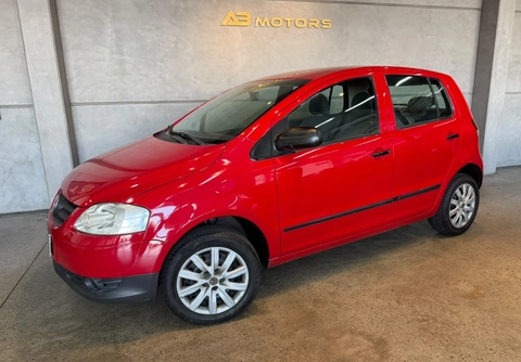 Volkswagen Fox 2009 Vermelho — foto 1 de 3