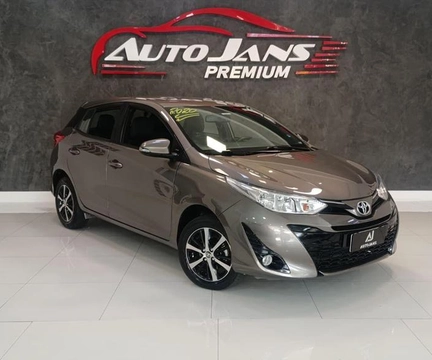 Toyota Yaris 2020 Cinza — foto 1 de 3