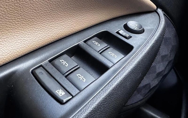imagem-https://www.socarrao.com.br/sc-vehicle-images-prod/3908372/1789652639020-8449939_14_B_ce2f33c0f7.jpeg