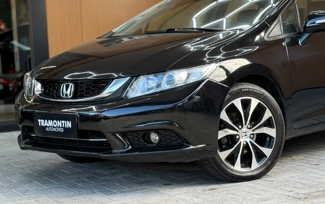 imagem-https://www.socarrao.com.br/sc-vehicle-images-prod/3908415/1789652750050-003_8047505018a7d3f334d5af2ff74e3a21.jpeg