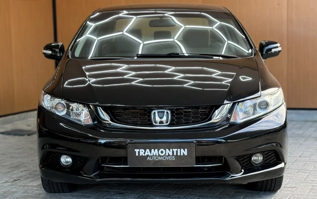 imagem-https://www.socarrao.com.br/sc-vehicle-images-prod/3908415/1789652750051-003_124b395daea25197500d737df769bead.jpeg