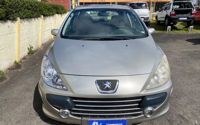 imagem-https://www.socarrao.com.br/sc-vehicle-images-prod/3908435/1789654516483-SU1HXzEzNzguanBlZw.jpeg