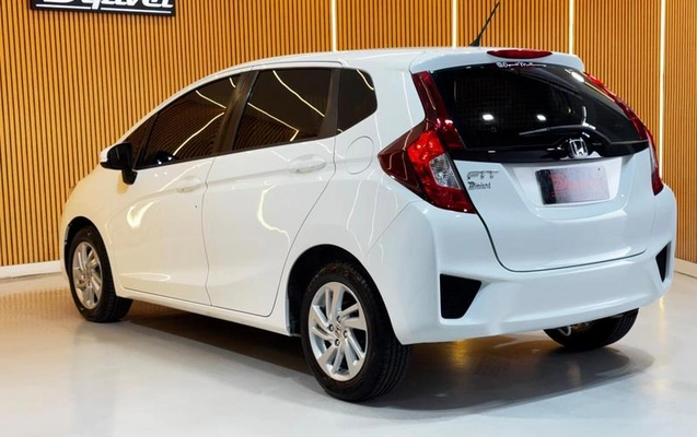 imagem-https://www.socarrao.com.br/sc-vehicle-images-prod/3908468/1789652884015-8440149_5_B_8dc57200cc.jpeg