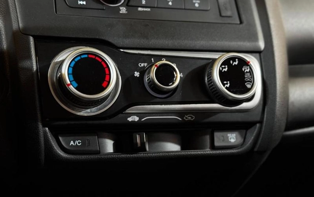 imagem-https://www.socarrao.com.br/sc-vehicle-images-prod/3908468/1789652884036-8440149_16_B_09965a8a99.jpeg