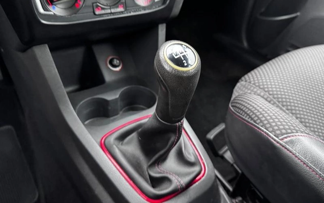 imagem-https://www.socarrao.com.br/sc-vehicle-images-prod/3908534/1789653147857-8449924_12_B_1e7bd96512.jpeg