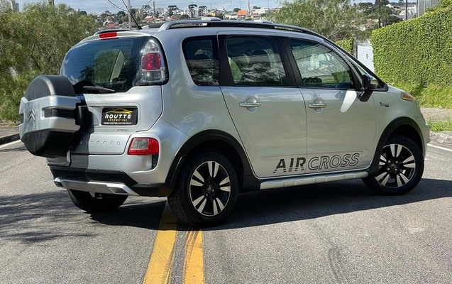imagem-https://www.socarrao.com.br/sc-vehicle-images-prod/3908558/1789653170624-8472943_13_B_b57130fad9.jpeg