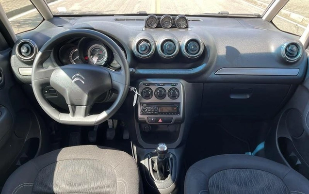 imagem-https://www.socarrao.com.br/sc-vehicle-images-prod/3908558/1789653170629-8472943_0_B_24332cb9cd.jpeg