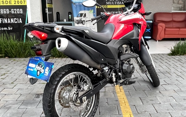 imagem-https://www.socarrao.com.br/sc-vehicle-images-prod/3908594/1789657848918-SU1HXzYzMDMuanBlZw.jpeg