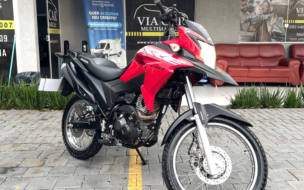 imagem-https://www.socarrao.com.br/sc-vehicle-images-prod/3908594/1789657848988-SU1HXzYzMDIuanBlZw.jpeg