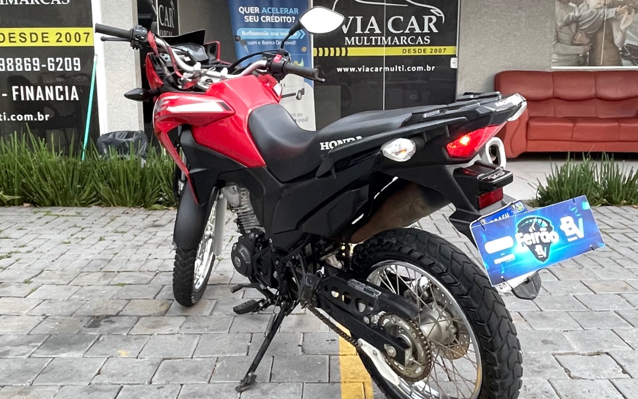 imagem-https://www.socarrao.com.br/sc-vehicle-images-prod/3908594/1789657849053-SU1HXzYzMDQuanBlZw.jpeg