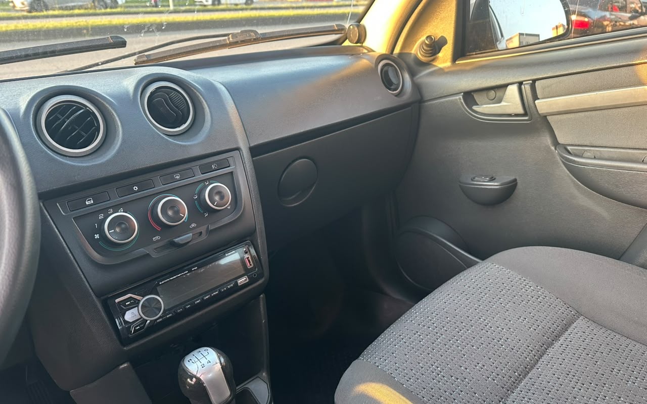 imagem-https://www.socarrao.com.br/sc-vehicle-images-prod/3908721/1789653464074-V2hhdHNBcHAgSW1hZ2UgMjAyNi0wOS0xNiBhdCAxNy41Ny4wOS5qcGVn.jpeg