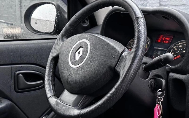 imagem-https://www.socarrao.com.br/sc-vehicle-images-prod/3908916/1789653867772-8449914_8_B_eb2631e7df.jpeg