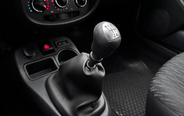 imagem-https://www.socarrao.com.br/sc-vehicle-images-prod/3908916/1789653867777-8449914_12_B_6236be3f17.jpeg