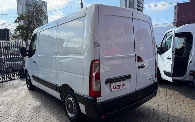 imagem-https://www.socarrao.com.br/sc-vehicle-images-prod/3908954/1789654839802-8161104_7_B_1175135609.jpeg