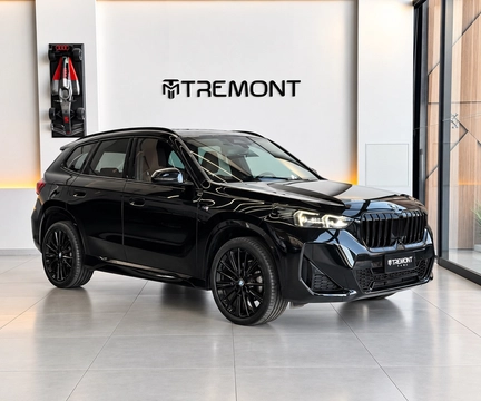 BMW X1 2024 Preto — foto 1 de 3