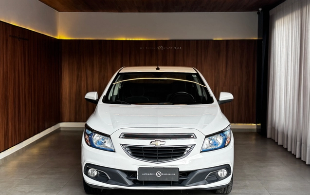 imagem-https://www.socarrao.com.br/sc-vehicle-images-prod/3909125/1789755862204-b96272b1aa2f4d9b91feee3c2814c4d8_1787086672724.jpg