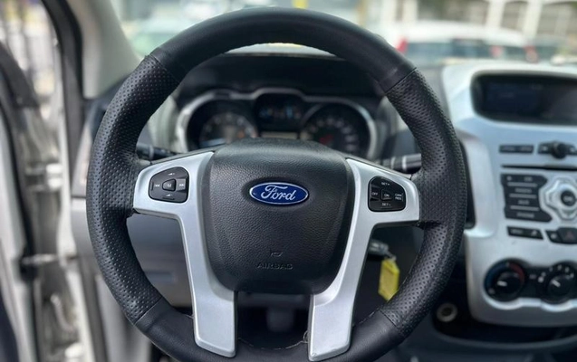 imagem-https://www.socarrao.com.br/sc-vehicle-images-prod/3909178/1789656237394-7915181_6_B_b633d664c4.jpeg
