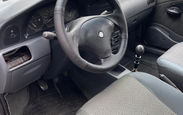 imagem-https://www.socarrao.com.br/sc-vehicle-images-prod/3909273/1789657904361-SU1HXzYzNTMuanBlZw.jpeg
